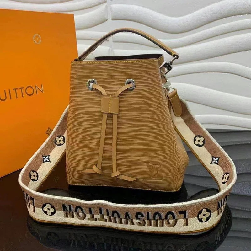 Ladies Louis Vuitton Capucines bags with a detachable shoulder strapLouis Vuitton Luxury Bags 2490