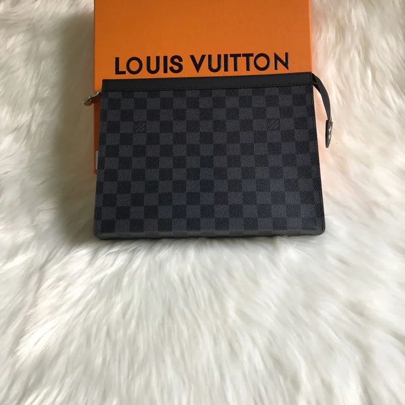 Louis Vuitton bags with a chain - link trim and a leather body for a modern edgeLouis Vuitton Luxury Bags 2331