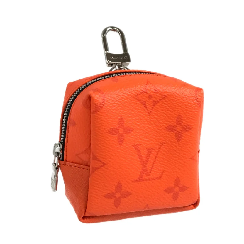 Ladies Louis Vuitton shoulder bags with a tassel decoration for charmLOUIS VUITTON Taigarama Portocre Pouch M69308 Key holder