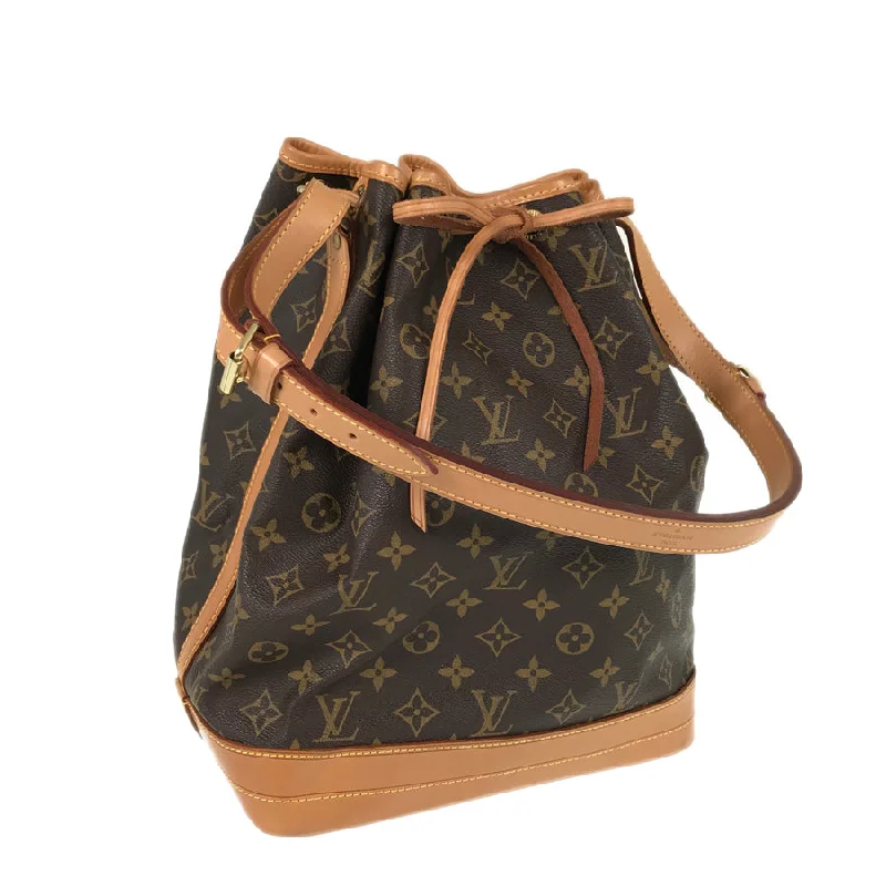 Ladies Louis Vuitton Petite Malle bags with a star - shaped charm for cutenessLOUIS VUITTON Shoulder Bag