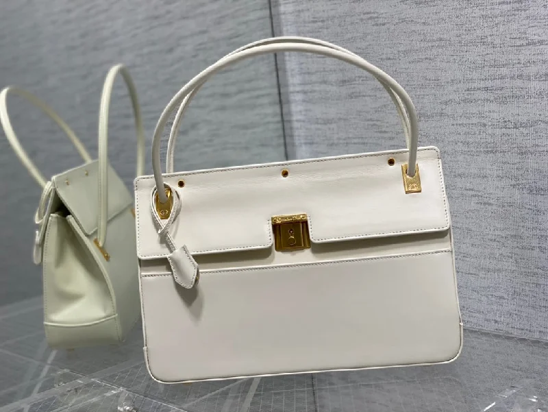 Christian Dior handbags with a detachable mirror for on - the - go touch - upsWF - Luxury Bags - Dior - 671