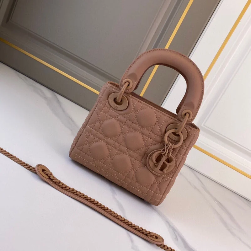 Christian Dior handbags with a detachable mirror for on - the - go touch - upsWF - Dior Bags - 901