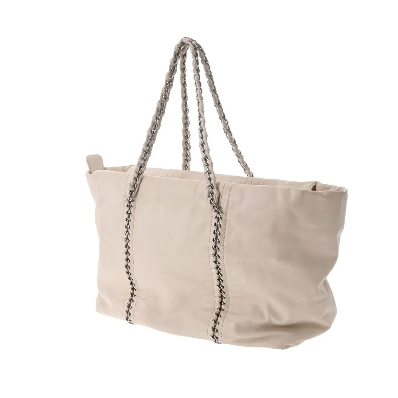 Chanel Chain Strap Handbag for Everyday UseCHANEL luxury line chain bag beige A31574 ladies leather tote